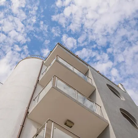 Valeo Hotel